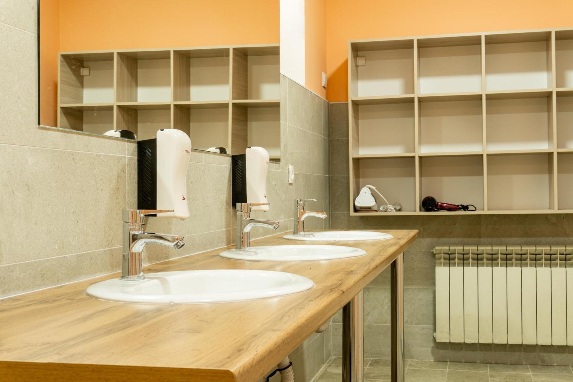 People Hostel & Coworking 비슈케크 외부 사진